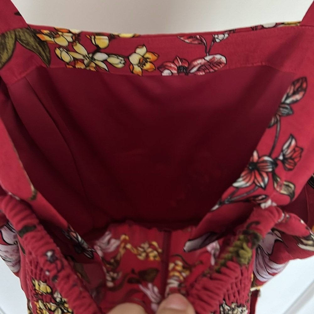 🕶️Red Floral Romper Jumpsuit Medium wide leg - Picture 6 of 6